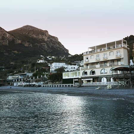 Taverna Del Capitano Marina del Cantone المظهر الخارجي الصورة